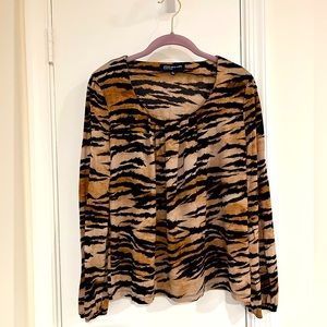 Jones New York Signature zebra print top size L